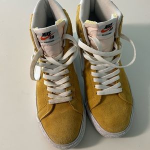 Nike blazer gold yellow high tops women’s 8.5 these are men’s size 7